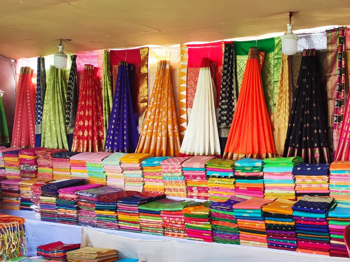Shopping in Varanasi: Sarees, Handicrafts & Souvenirs