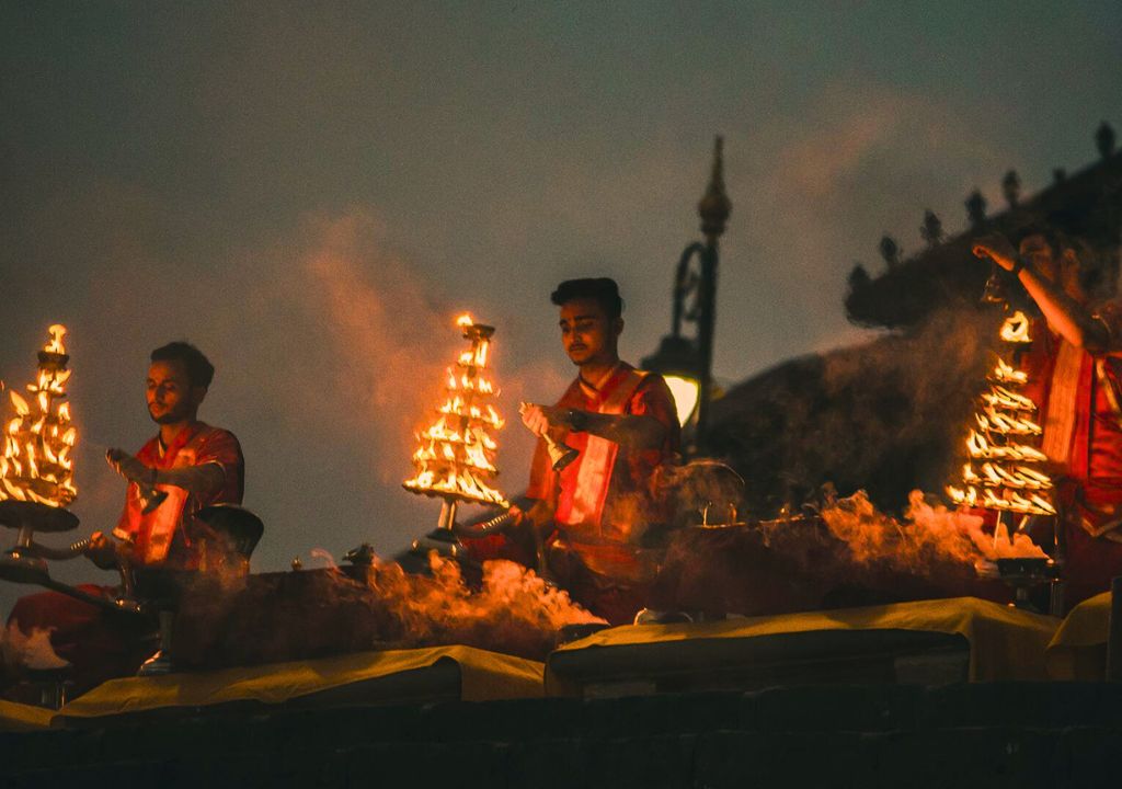 Experience the Ganga Aarti: A Spiritual Spectacle