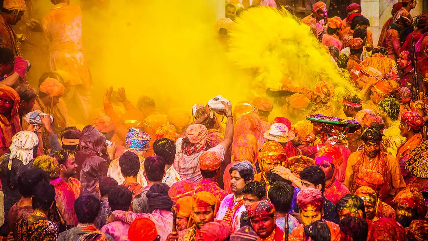 Lathmar Holi in Vrindavan: Why You Should Book with a Travel Agency Near You