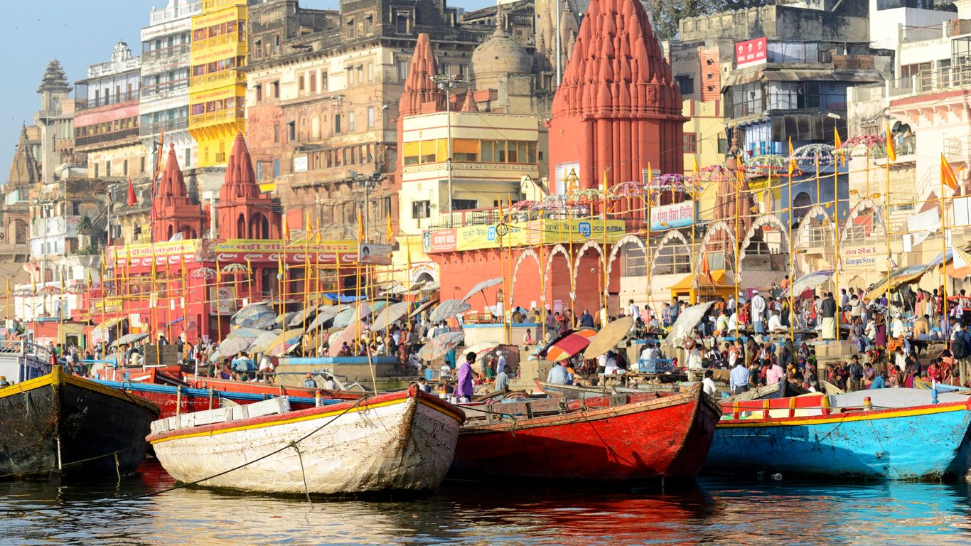 The Ultimate Varanasi Travel Guide: Best Tour Packages, Costs & Must-See Attractions