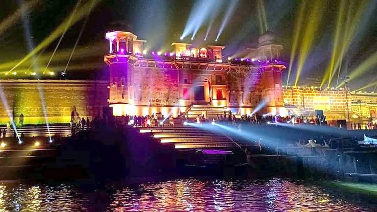 Varanasi Dey Deepawali Tour Package